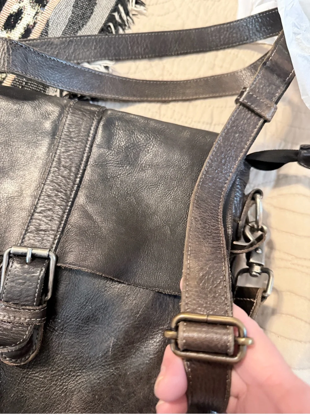 BED/STU BLACK RUSTIC AIKEN CONVERTIBLE CROSSBODY BAG